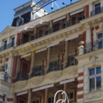 A513 Síť proti holubům Karlovy Vary Quisisana Palace - protiholubum.cz